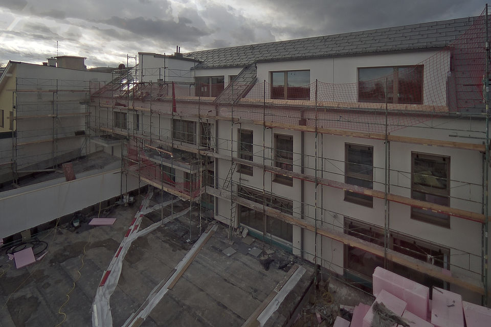 Livebild Baukamera 1 - Webcam 'Gesamtansicht Straßentrakt' - Baustelle Neubau Wohnanlage 'Enzo', 2344 Maria Enzersdorf (ca. 5 Minuteninterval)